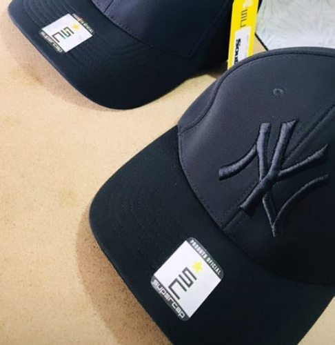 Imagen 4 de 6 de Gorra Beisbol Profesional Ny Negra-negra Cerrada Elastizada