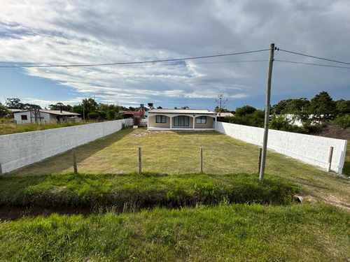 Vendo Casa En B. Del Chuí Y Chacra En Minas Lavalleja