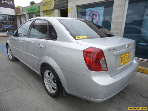 Imagen 5 de 14 de Chevrolet Optra Advance