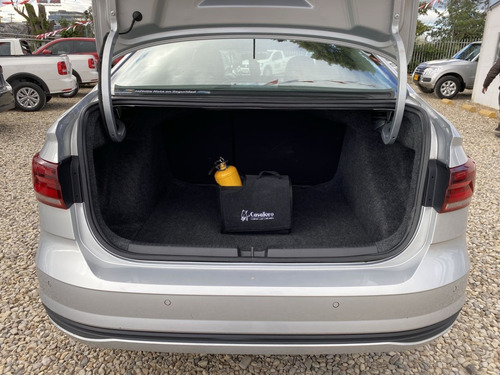 Volkswagen Virtus Comfortline Sd Mt 2020 1600cc