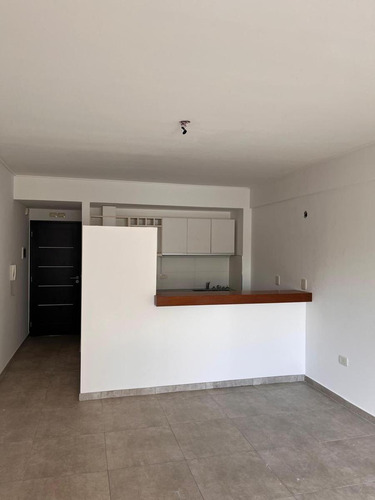 Departamento En Venta - 1 Dormitorio 2 Baños - Cochera - 73mts2 - La Plata