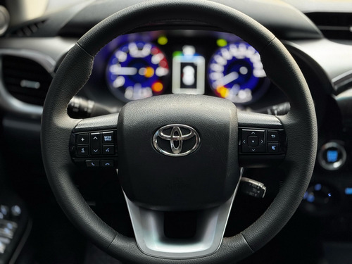 Toyota Hilux 2.8 SRX 4X4 CD 16V DIESEL 4P AUTOMÁTICO