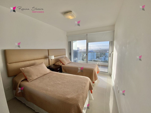 Imagen 13 de 24 de Venta De Apartamento De 2 Dormitorios En Brava En Edificio Icon Brava Punta Del Este