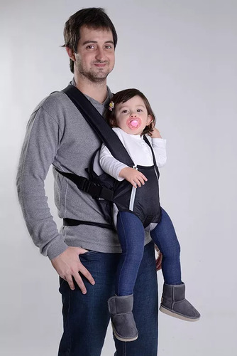 Mochila Portabebe Infanti Ergonomica Ajustable Hasta 15 Kg Color Negro/gris