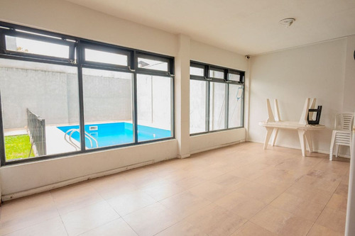 Venta Monoambiente Con Subdivisión. Caseros Centro