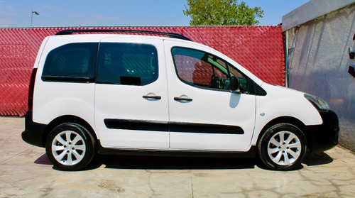 Partner Tepe 7 Pasajeros 2017 Factura Original, Tomo Auto