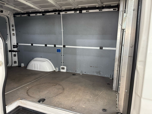 Mercedes-Benz Sprinter Cargo van larga