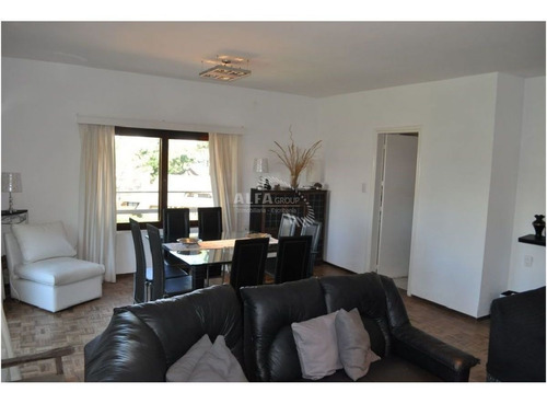 Imagen 3 de 25 de Apartamento En Aidy Grill, 3 Dormitorios