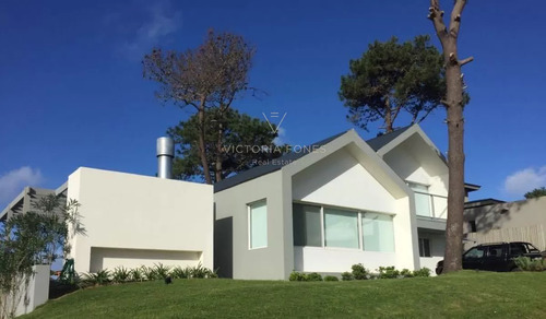 Venta Casa 5 Dormitorios En Pinar Del Faro Con Vista A La Playa Brava José Ignacio (pfe11)