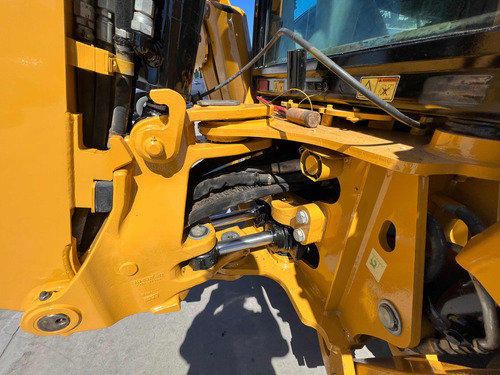 Retroexcavadora Caterpillar 420f 2015 Extencion 4x4 Kit