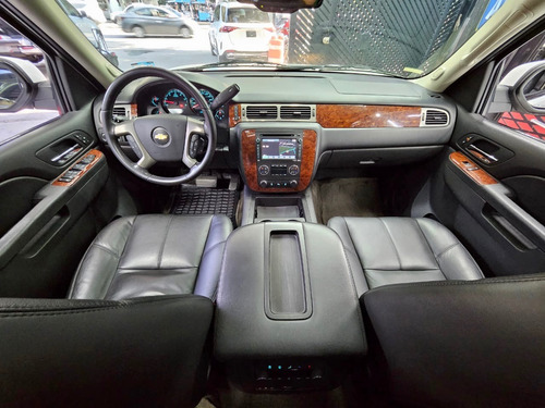 Chevrolet Tahoe E Suv Piel Cd 2a Fila Asientos 4x4 At