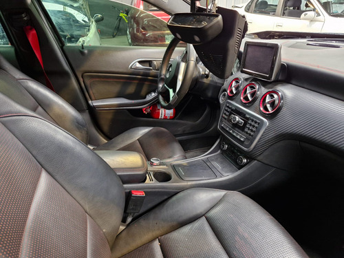 Mercedes Benz A 250 -chocado-