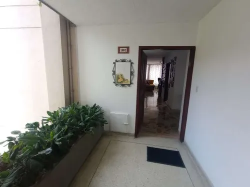Vendo Amplio Apartamento Al Norte De Cali Barrio Centenario