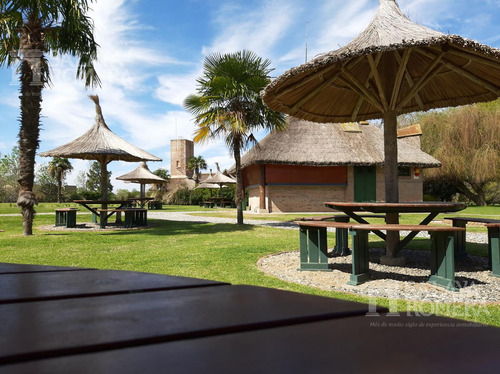 Venta De Casa En Isla Santa Monica Como Nueva Country Nautico