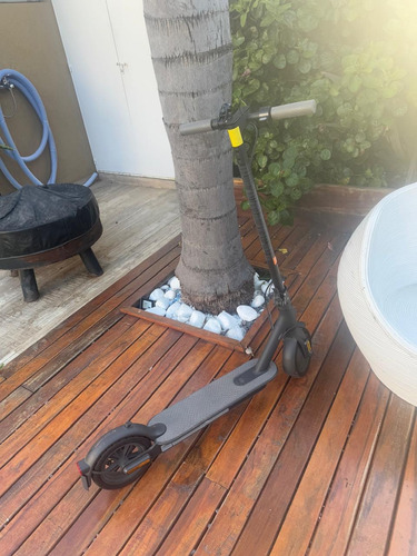 Monopatín Eléctrico Xiaomi Mi Electric Scooter 3