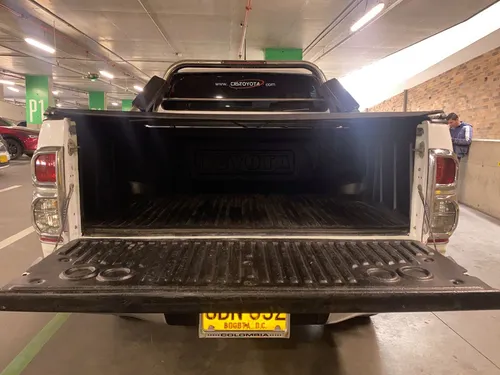 Toyota Hilux 2.5 Imv 100 hp 4x4