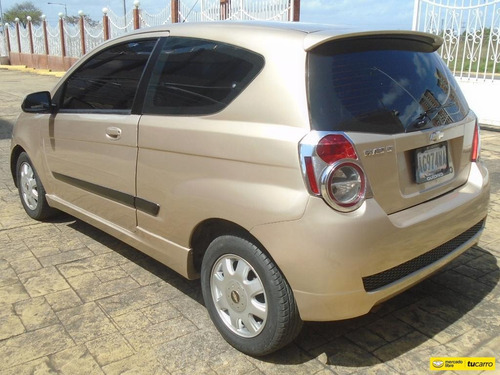 Chevrolet Aveo Lt - Automática