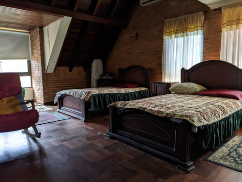 Angelica Acosta Vende Espectacular Casa Con Arquitectura Y Confort De Ambiente Contemporáneo En Guataparo Country Club