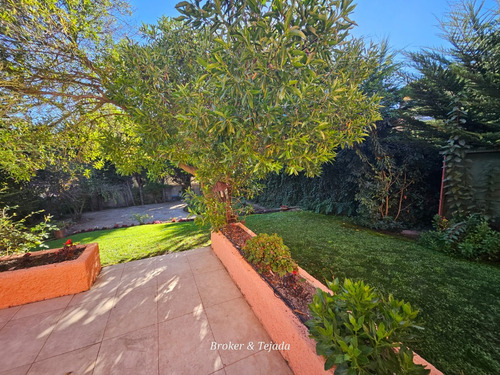 Broker Bosques- Excelente Propiedad 6d-4b-gran Patio