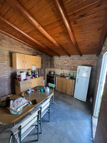 Casa Con Posibilidad De Reformar/reciclar.