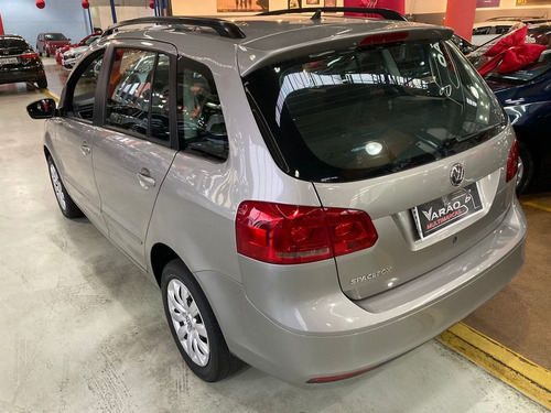 Imagem 2 de 6 de Volkswagen Spacefox 1.6 Mi Trend 8v 2014