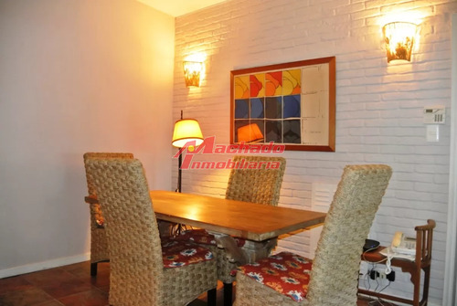 Casa En Venta De 5 Dormitorios A Metros Del Mar