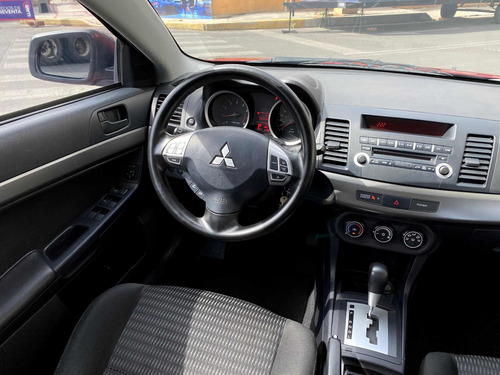 Mitsubishi Lancer Es At Cvt 2012