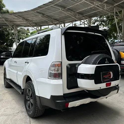 Mitsubishi Montero Limited