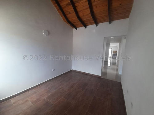 Imagen 2 de 17 de Eloisa Mejia Rentahouse Vende Casa En La Cumaca San Diego 22-21555