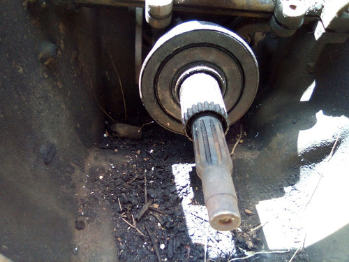 Eje De Mando Caja Tractor International 4 Cilindros Diesel (Usado)