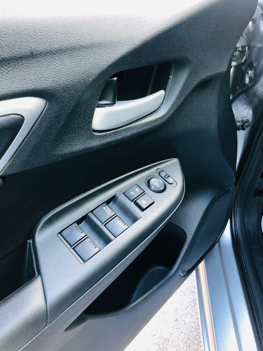 Imagem 8 de 10 de Honda Fit Lx Aut Flex.