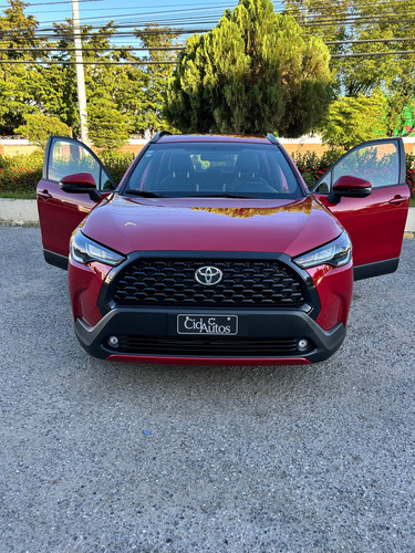 Toyota Corolla Cross Color Rojo Óptimas Condiciones 2,000 Km