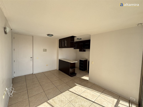 Departamento En Arriendo De 2 Dorm. En Iquique