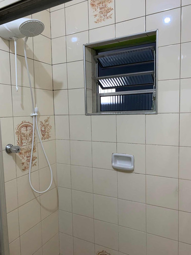 Casa De 3 Cômodos + Lavanderia Compartilhada
