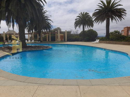 Se Vente Bonito Dpto En Costa De Montemar. Vista Al Mar.