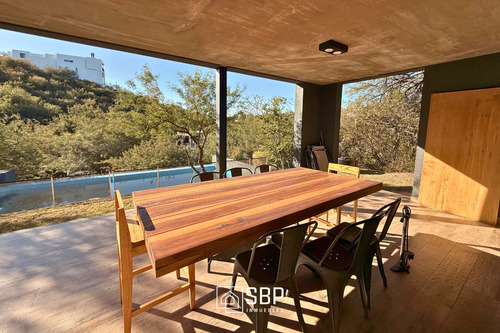Se Vende Casa | Country La Deseada | Seguridad 24hs | 350 M2