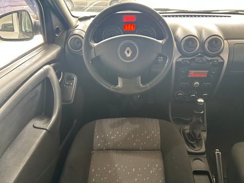 Renault Logan Logan Expression 1.6 8V (Flex)