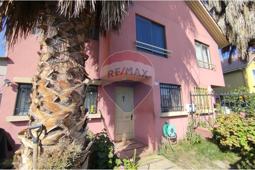 Casa 3 Dormitorios - 2 Baños - 2 Est.