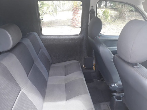 Peugeot Partner 1.6 Hdi Furgon Confort Vidriado c/asientos