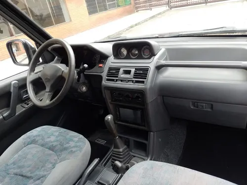 Mitsubishi Montero 2.4 V11 Vna