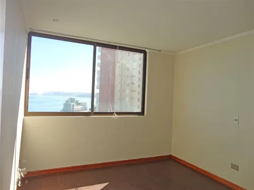 Departamento En Venta De 4 Dorm. En Viña Del Mar