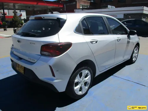 Chevrolet Onix PREMIER 1000CC TURBO AT AA