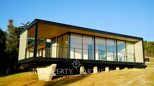 Pichilemu, Casa Nueva Con Increíble Vista A Punta ...