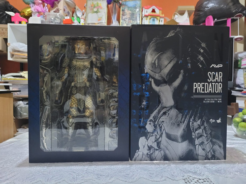 Hot Toys Scar Predator