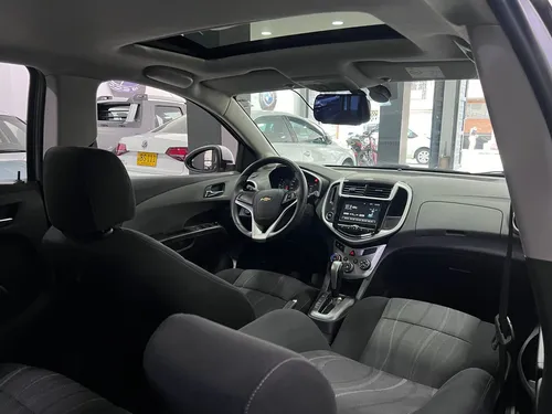 Chevrolet Sonic 1.6 Lt 5 p