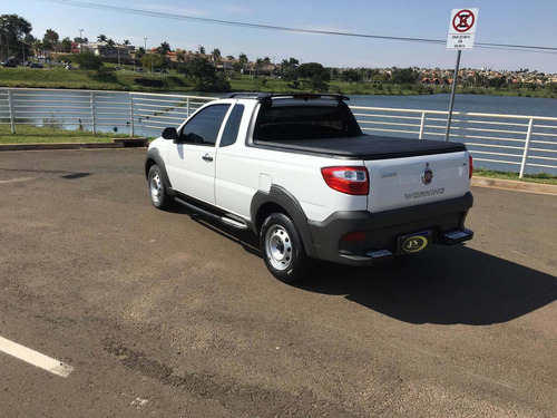 Imagem 4 de 8 de Fiat Strada 2014 1.4 Working Ce Flex 2p