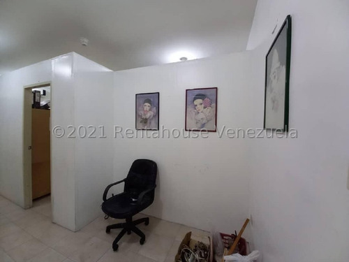 Edificio En Venta / Municipio Guaicaipuro Los Teques Yo 25-15970