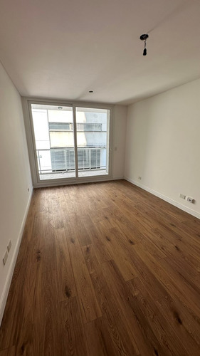 Departamento De Cuatro Ambientes En Venta En Vista Belgrano