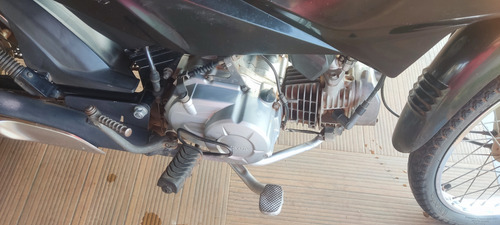 Toda Original ,km Excelente,para O Ano,faz 45 Km/l.