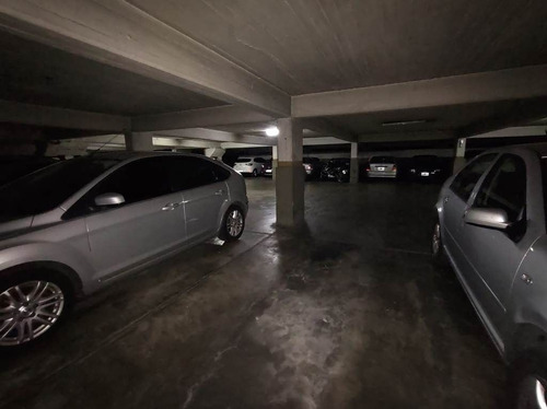 Acceso Por Portón Automático, Excelente Ubicación